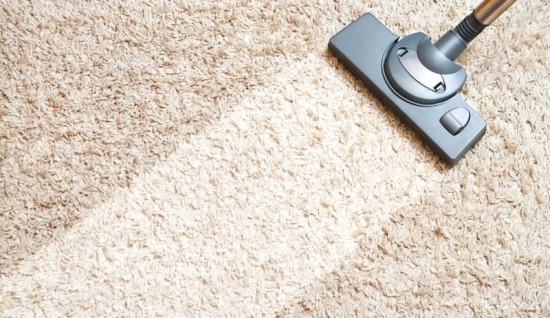 Mevsim Geçişlerinde Halı Bakımı